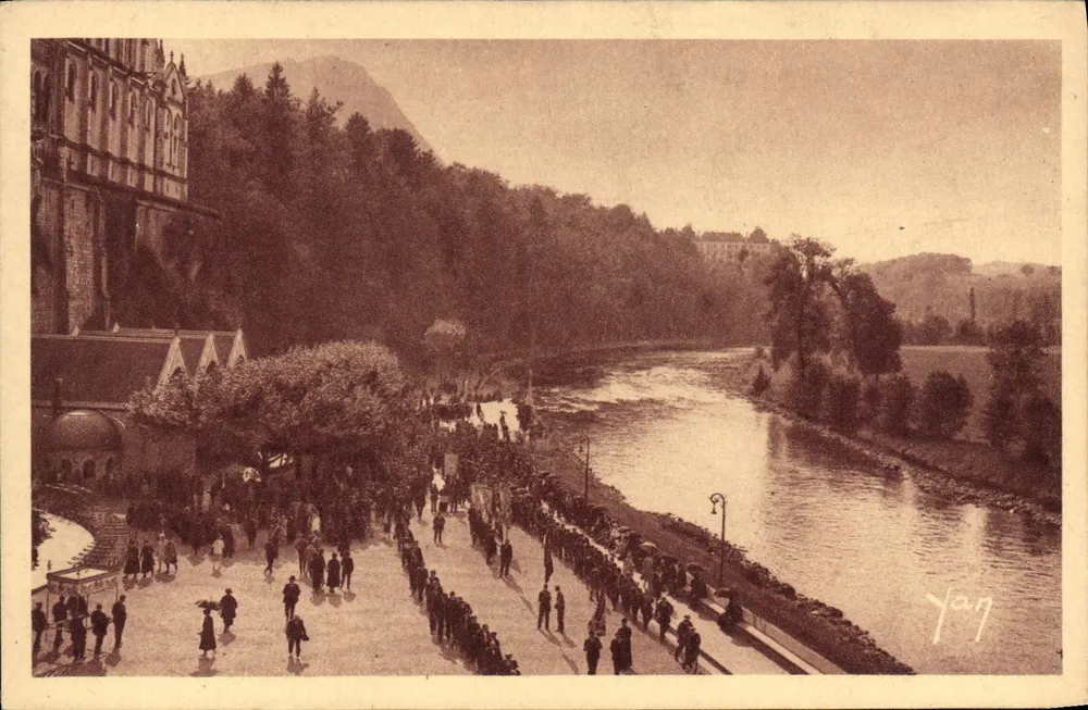 Lourdes — A Piscina e o Gave — Edição E. Cottrell, Lourdes - Frente