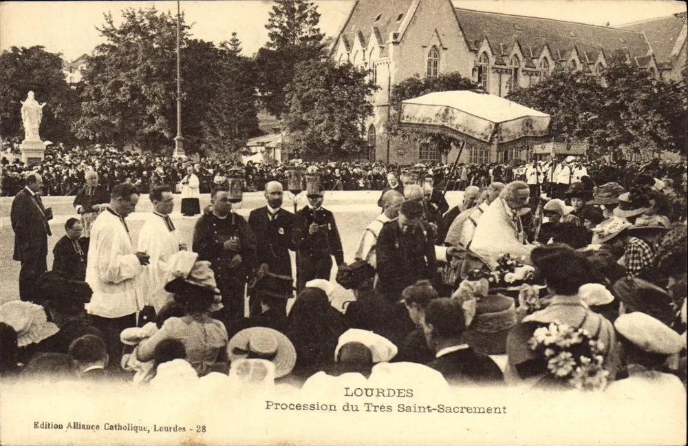 Lourdes — Processão do Santíssimo Sacramento — Edição Alliance Catholique, Lourdes - 28 - Frente