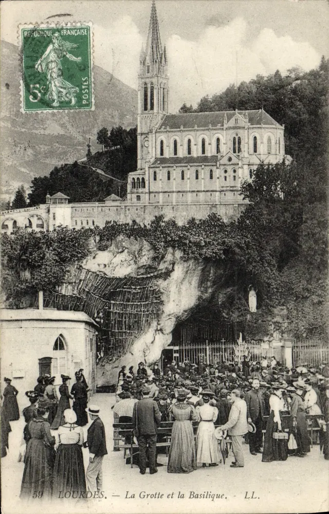LOURDES — La Grotta e la Basilica — L.L. - Recto