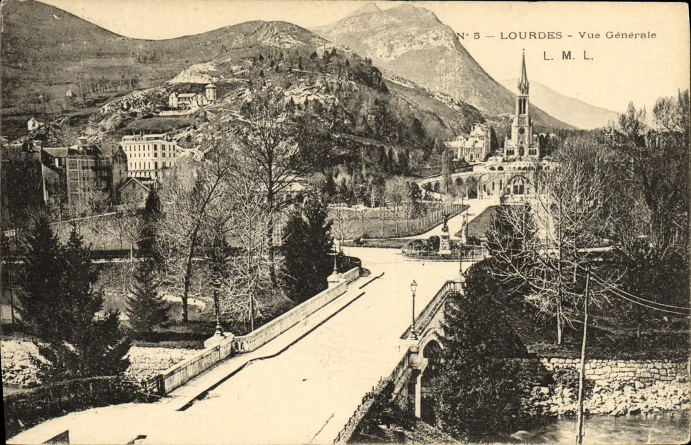 Lourdes — Vista Geral — L.M.L. N° 5 - Frente