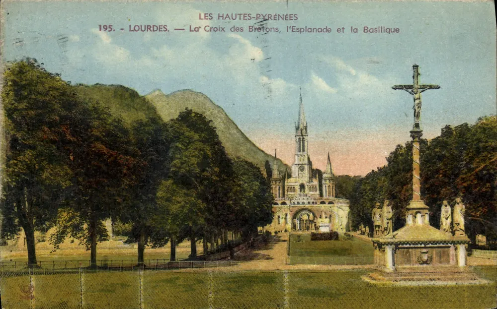 Lourdes — Die Kreuz der Bretonen, die Esplanade und die Basilika — Editionen Labauche Brüder - Vorderseite