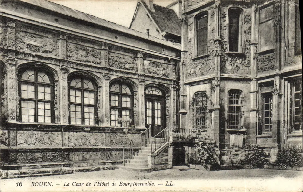 Rouen — La Cour de l'Hôtel de Bourgtheroulde — LL. n°16 - Vorderseite