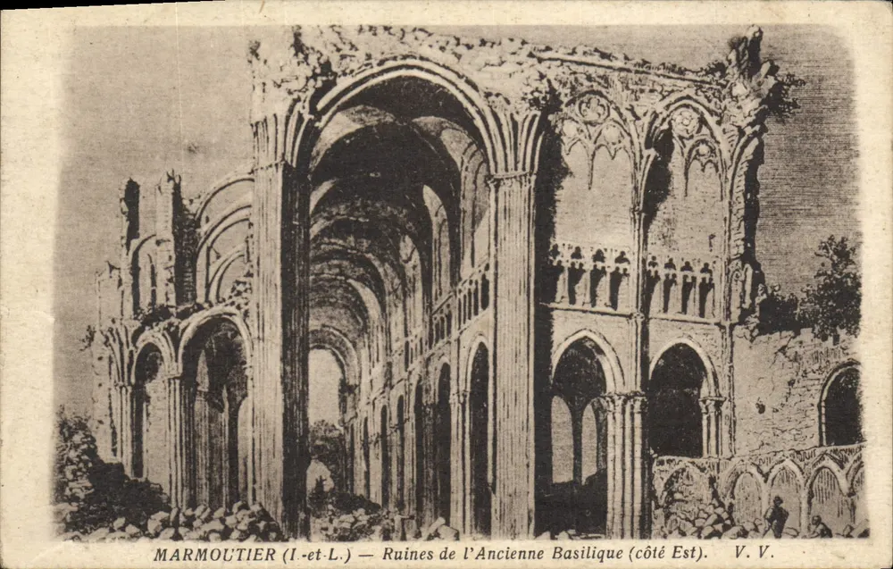 Marmoutier (Loire-et-Loire) — Ruínas da Antiga Basílica (lado Leste) — V.V. - Frente