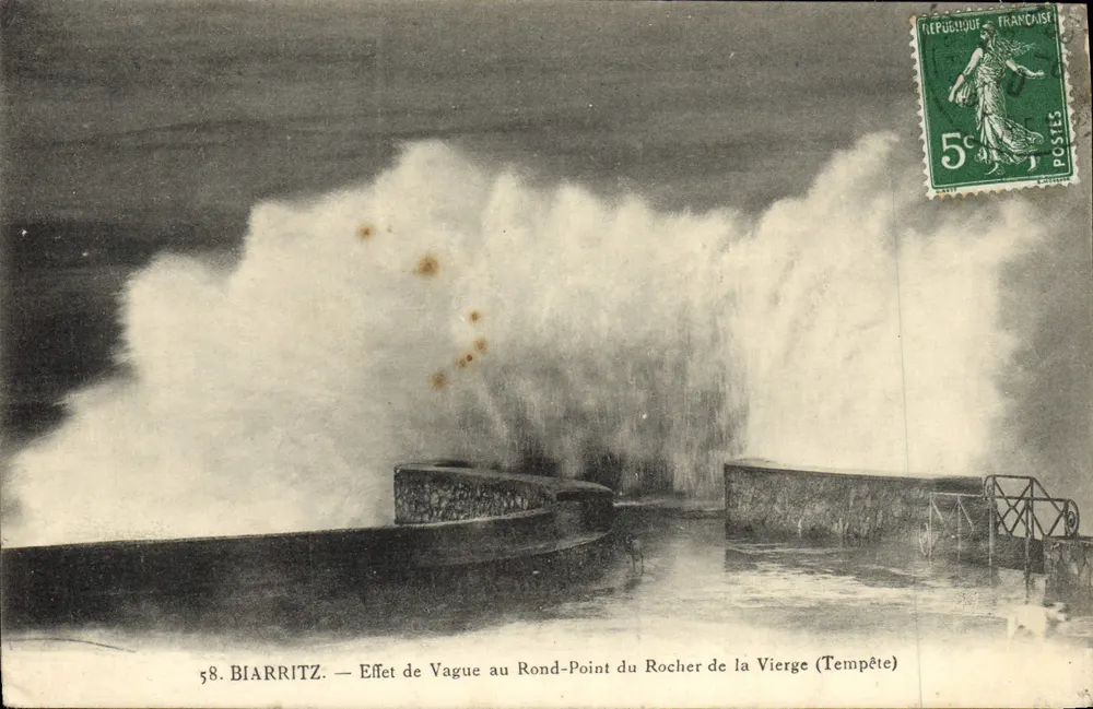 Biarritz — Wellenwirkung am Kreisverkehr des Rochers de la Vierge (Sturm) — Bugé, Pacault, Verleger-Fotograf Biarritz, Nr. 58 - Vorderseite