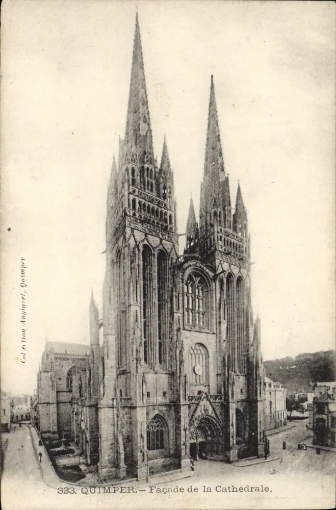 Quimper — Fachada da Catedral — Coleção Anglaret, n°333 - Frente