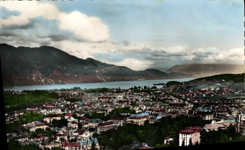 Aix-les-Bains — Aufnahme vom Panoramique. Montagne de la Dant du Chat — Éditions Globe, Paris, Nr. 4 - Vorderseite