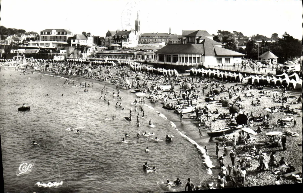 St-Quay-Portrieux — La Grande Plage y el Casino — Réal-Photo - Anverso