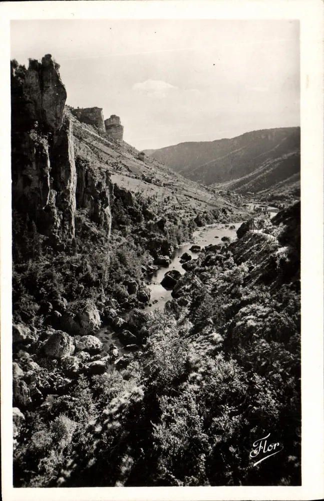 As Gorges do Tarn — O Passo de Soucy — Edições Artísticas Flor - Frente