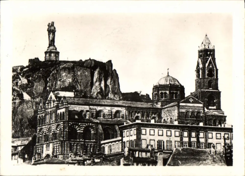 Le Puy — Rocher Corneille e conjunto da Catedral — n°7 - Frente