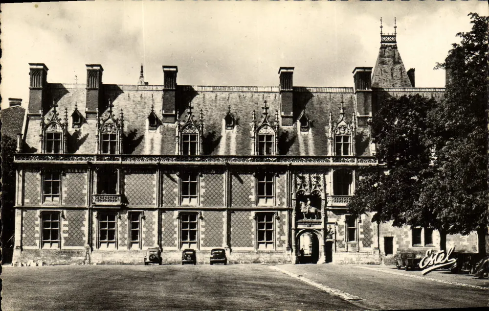Castelo de Blois — Fachada de Luís XII — Editor Étel, n° 2503 - Frente