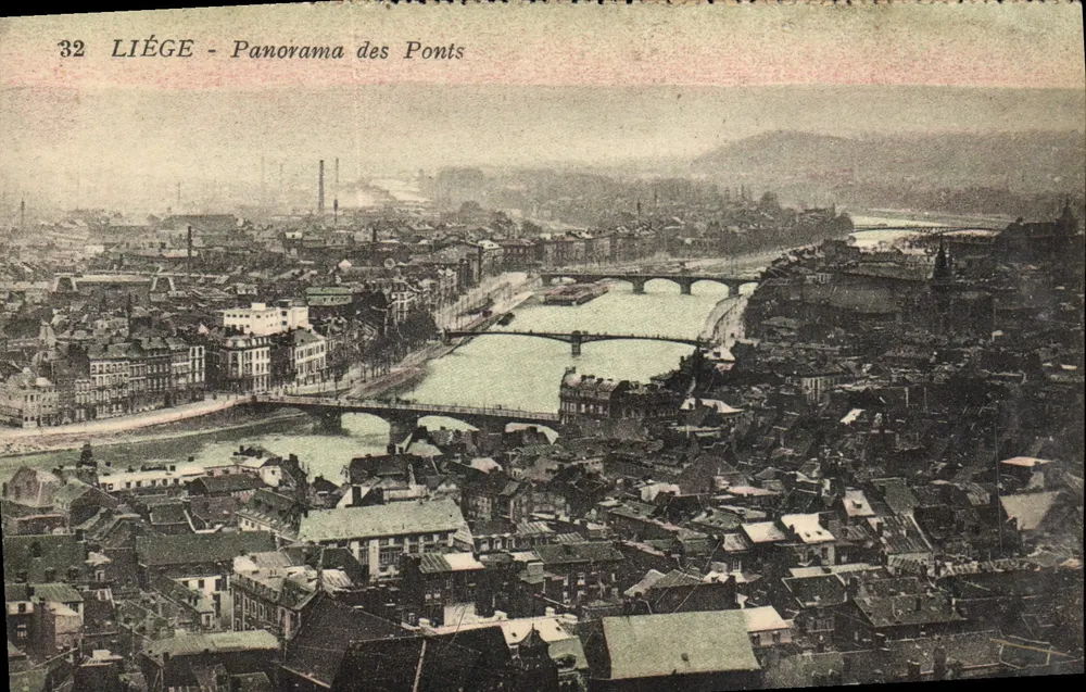 Liège - Panorama van de Bruggen — serie 32, uitgever niet zichtbaar - Voorkant