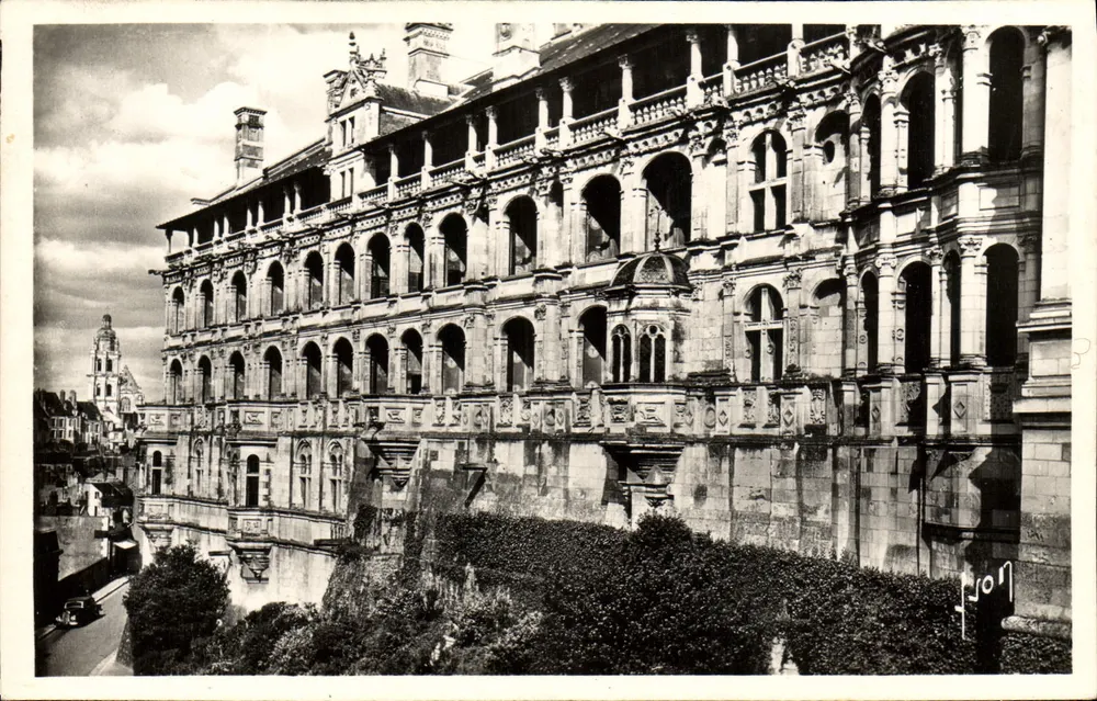 Blois (Loir-et-Cher) — O Castelo, fachada de Francisco I — Éditions d'Art Martel - Frente