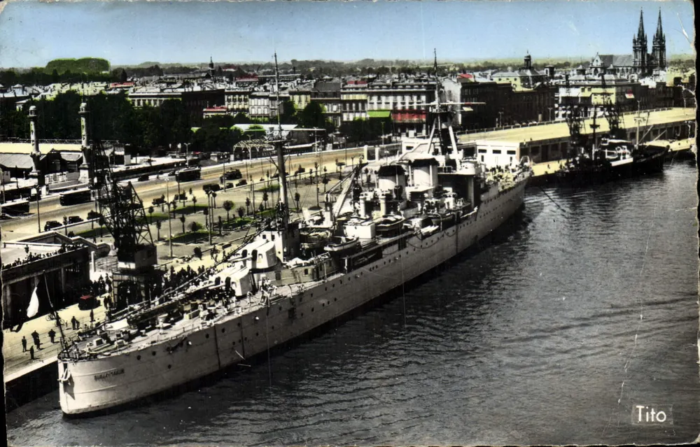 Croiseur devant les Quinconces — Port autonome de Bordeaux — éditeur Tito - Vorderseite