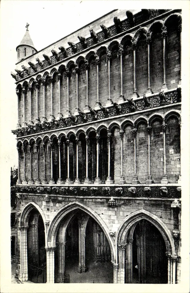 Dijon — Kirche Notre-Dame, die Gargoyle — Les Arts Photomécaniques, Paris - Vorderseite