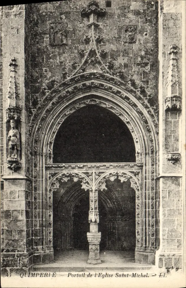 Quimper — Portal da Igreja de São Miguel — Editor L.L. - Frente