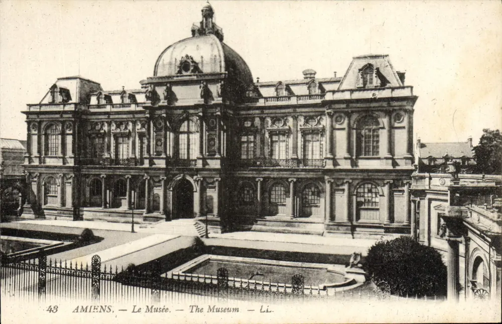 Amiens — O Museu — Li. - Frente