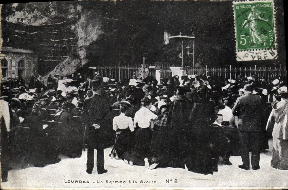 Lourdes - Um Sermão na Gruta - N°8 - Frente