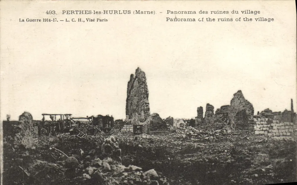Perthes-les-Hurlus (Marne) — Panorama der DorfRuinen — L. C. H., Visé Paris - Vorderseite