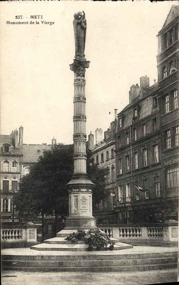 Metz — Monument de la Vierge — Éditeur Roger, n° 237 - Frente
