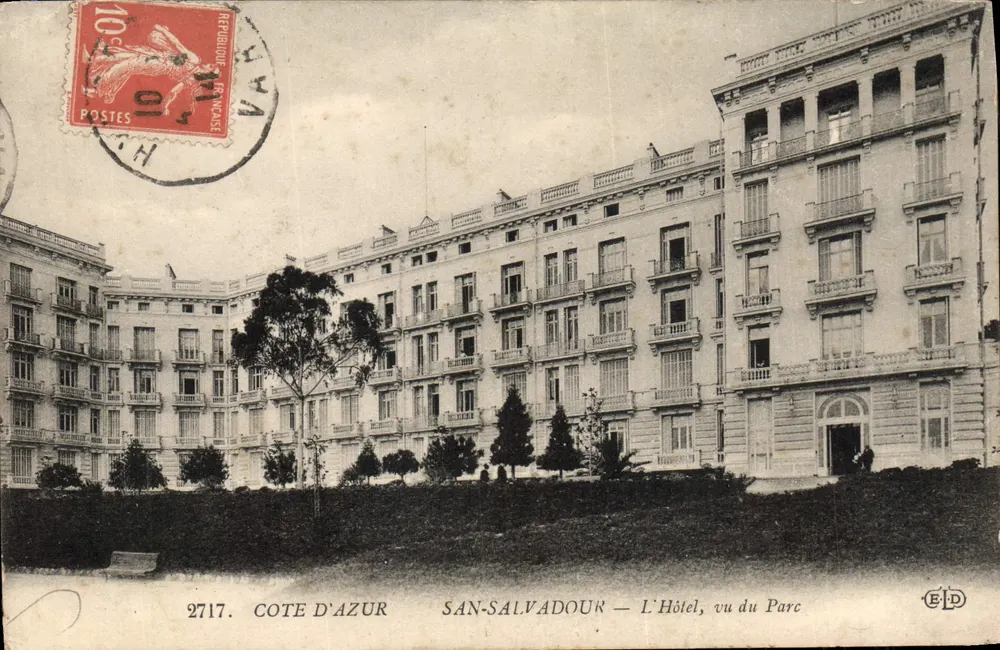 San-Salvadour — Das Hotel, vom Park aus gesehen — E.D. n°2717 - Vorderseite