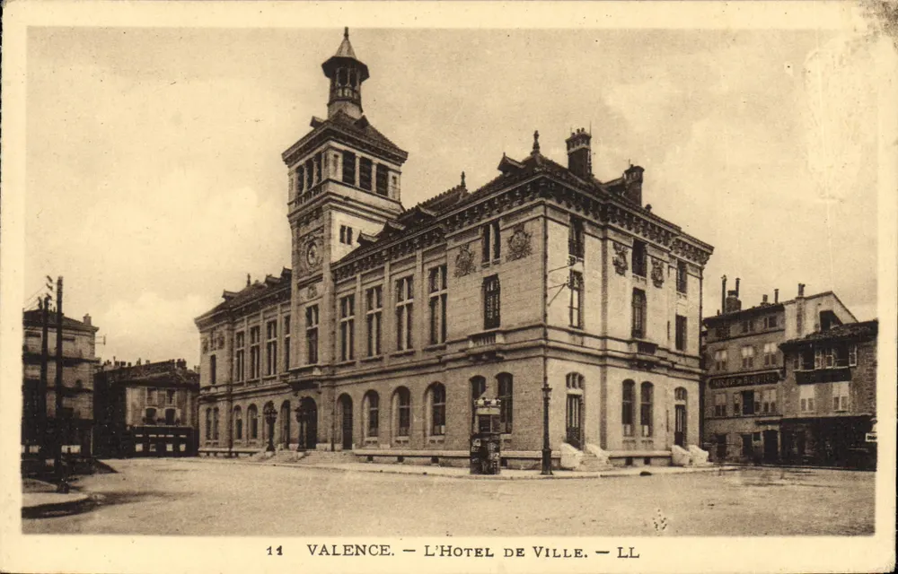 Valence — O Hotel de Ville — LL - Frente