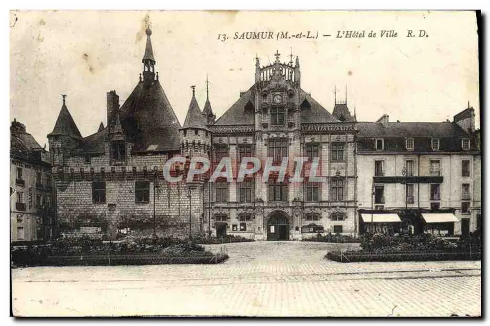 Saumur (M.-et-L.) — O Hotel de Ville R.D. — n°13 - Frente