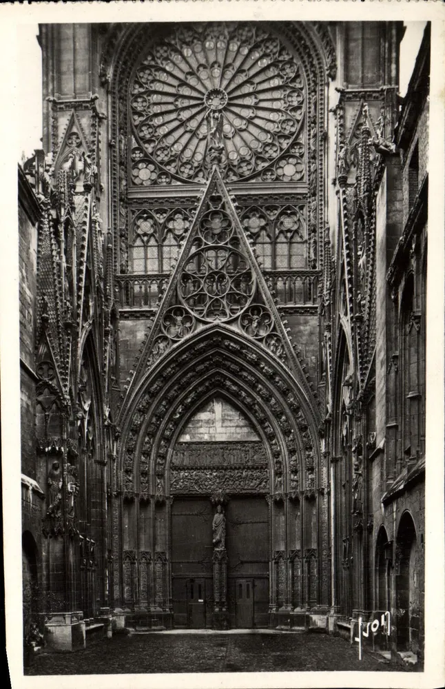 Katedra w Rouen — Plac Książąt — Wydawca Yvon, nr 822 - Awers