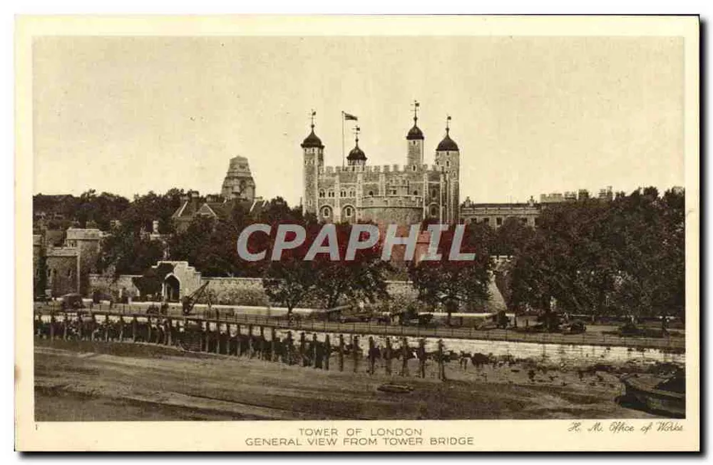 Turm von London — allgemeiner Blick von der Tower Bridge — H. M. Office of Works - Vorderseite