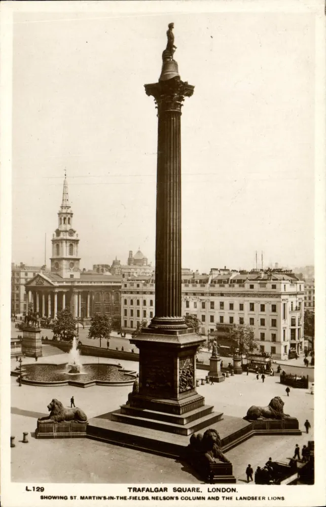 Praça de Trafalgar, Londres — Coluna de Nelson e os Leões de Landseer — n° L.129 - Frente