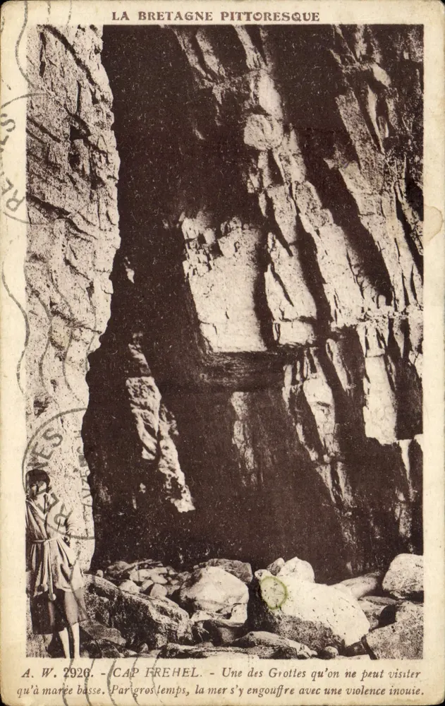 Cap Fréhel — Grutas da Bretanha pitoresca — A. W. 2928 - Frente