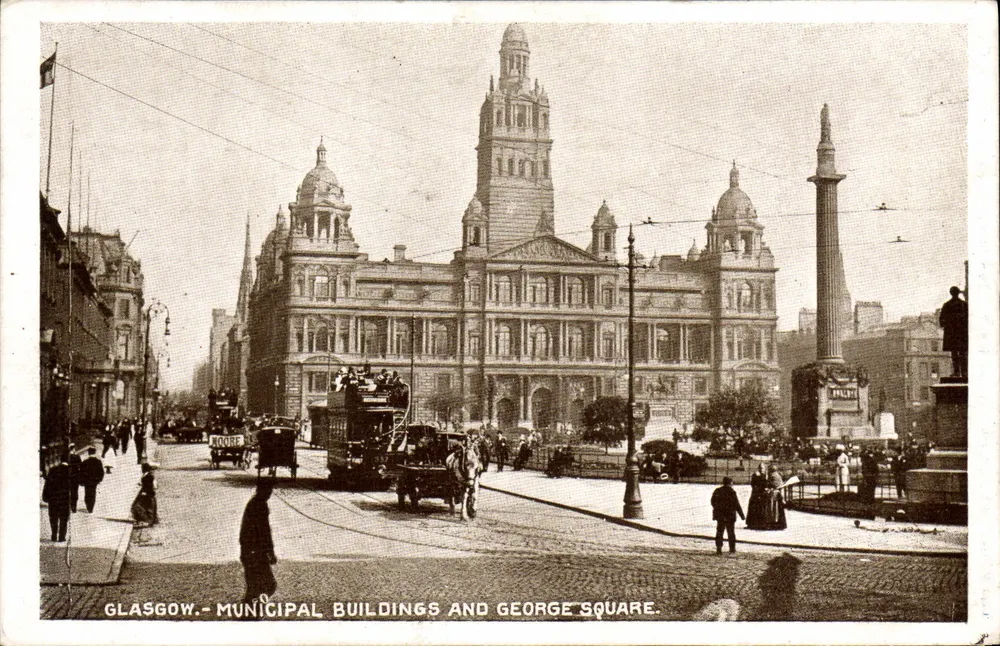 Glasgow - Stadthäuser und George Square — Die Milton Postkarte, Woolstone Bros. Nr. 7 - Vorderseite