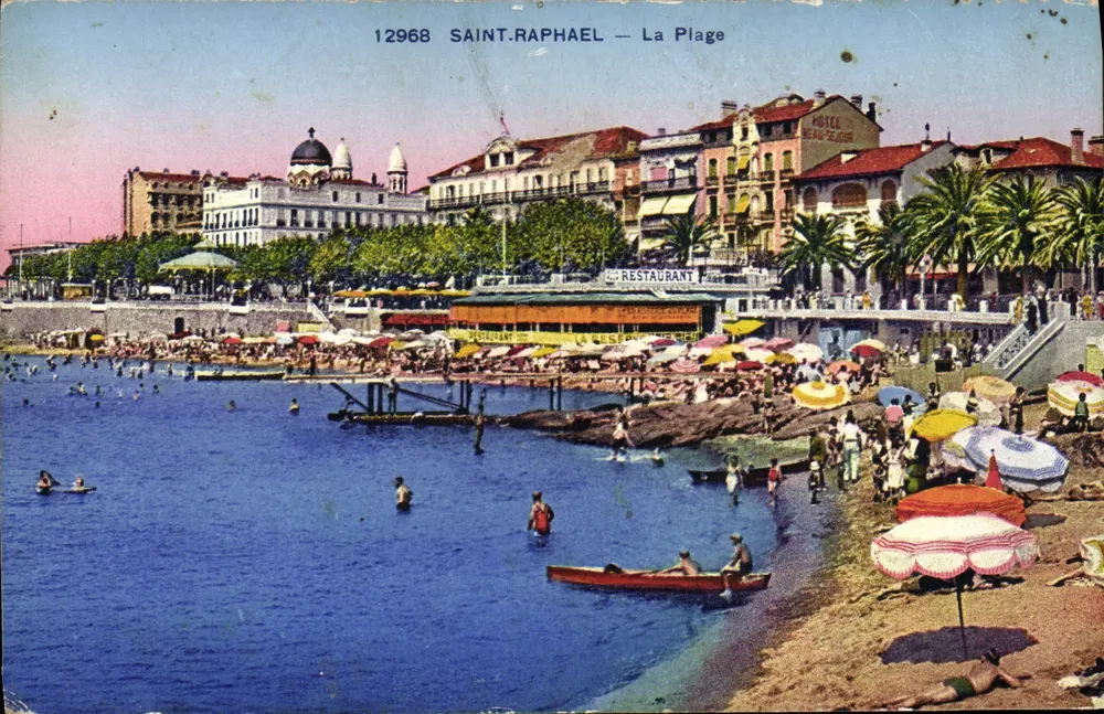 Saint-Raphaël — A Praia — Editora CAP Lévy-Neurdein, n° 12968 - Frente