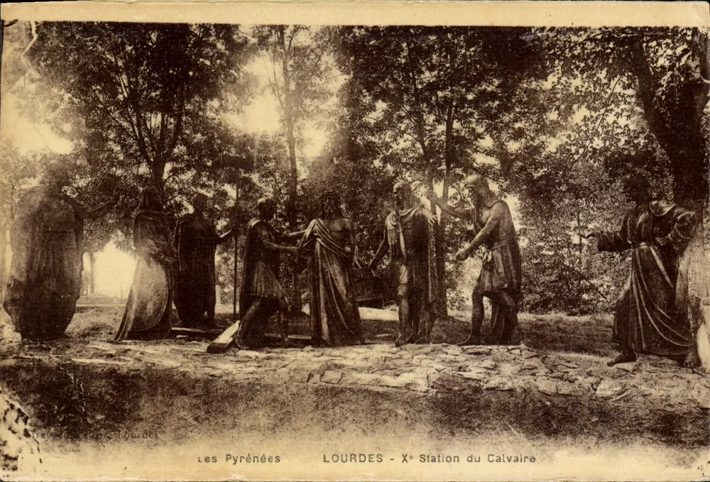 Lourdes — Xe Estação do Calvário — Os Pirineus - Frente