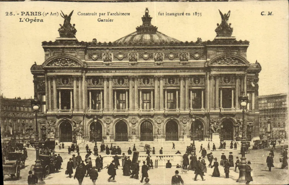 Paris (9e Art) — O Ópera — Construído pelo arquiteto Garnier, foi inaugurado em 1875 — C.M. - Frente