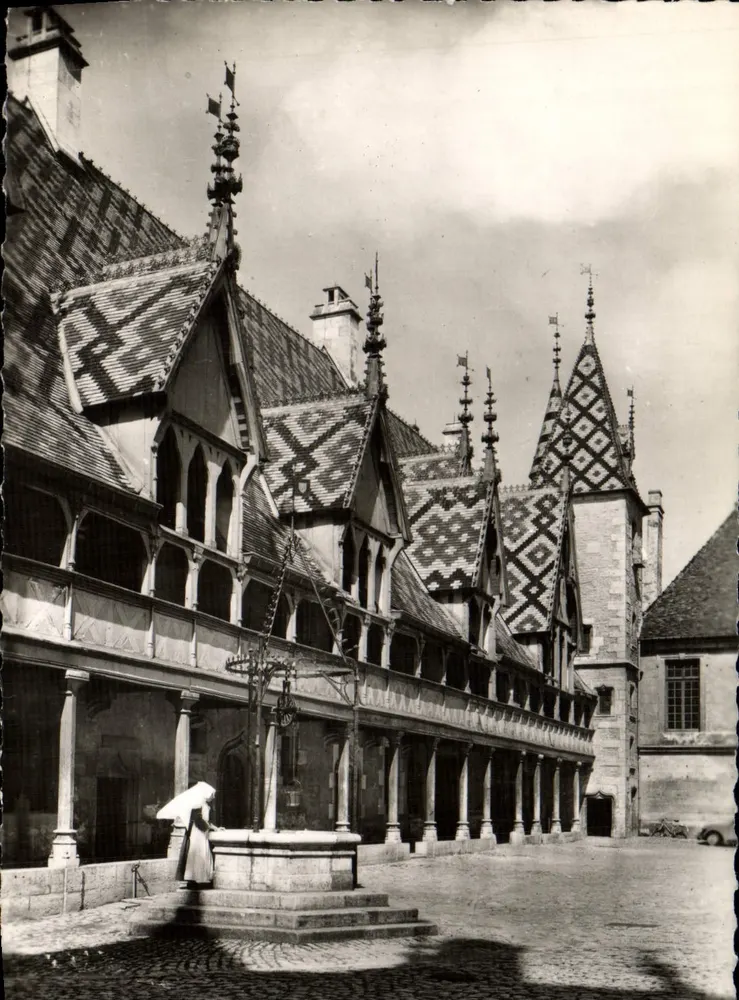 Beaune (C.-d'Or) — Szpital św. Jana, Dziedziniec Honorowy (1443) — Combiér (S.-et-L.) - Awers
