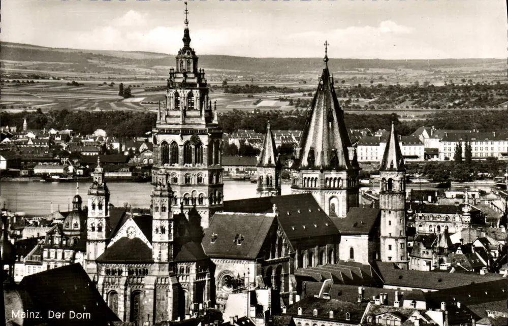 Mainz. Der Dom — vista aérea — Hoursch & Bechstedt, Köln-Rheinfeld - Frente