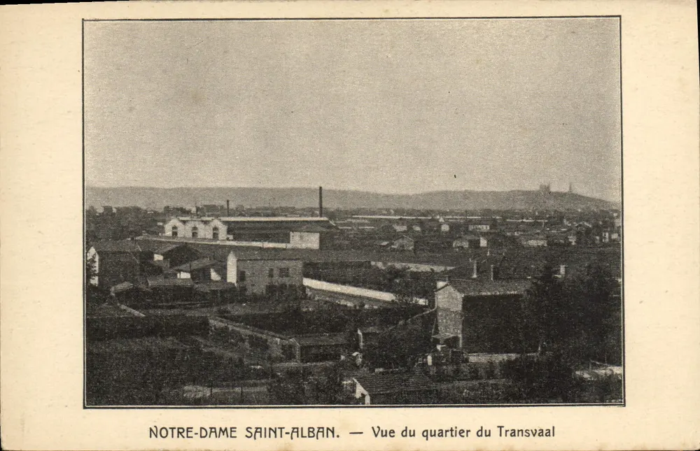 Notre-Dame Saint-Alban — Ansicht des Transvaal-Viertels - Vorderseite
