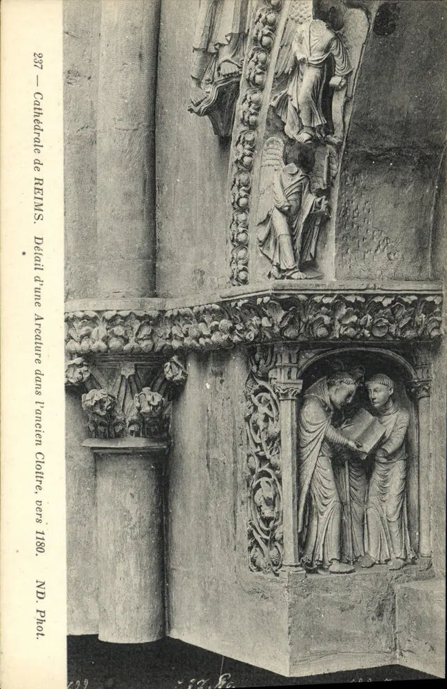 Kathedrale von REIMS — Detail einer Arkade im alten Klausen, um 1180 — ND. Phot. - Vorderseite