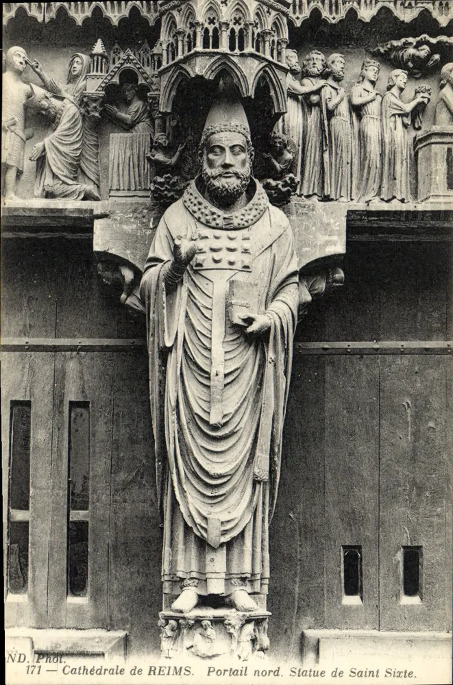 Kathedrale von Reims — Nordportal. Statue des hl. Sixtus. - Vorderseite