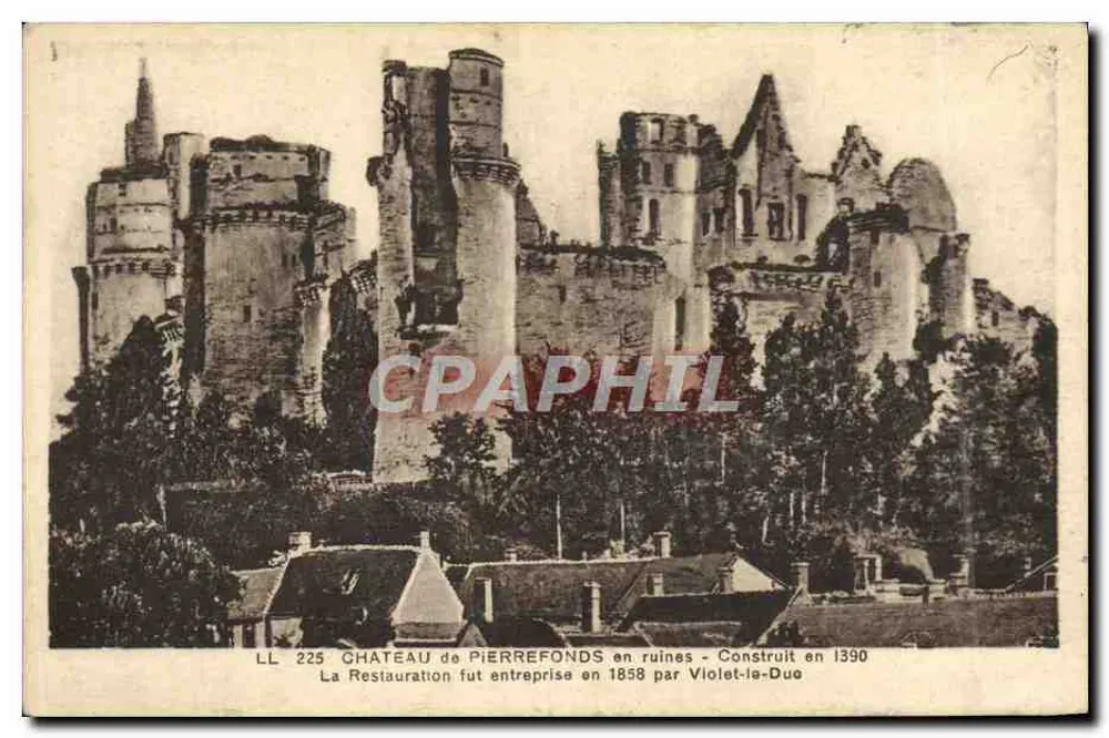 Castelo de Pierrefonds em ruínas — Construído em 1390, restauração em 1858 por Violet-le-Duc — LL 225 - Frente