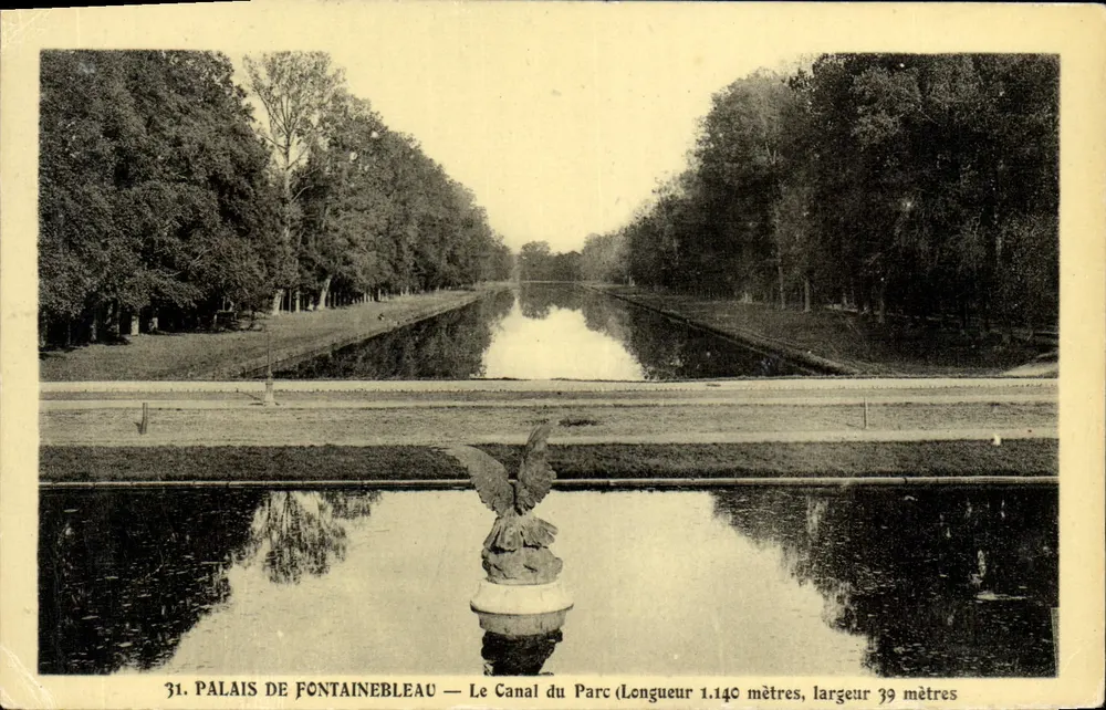 Palast von Fontainebleau — Der Parkkanal — Länge 1.140 Meter, Breite 39 Meter - Vorderseite
