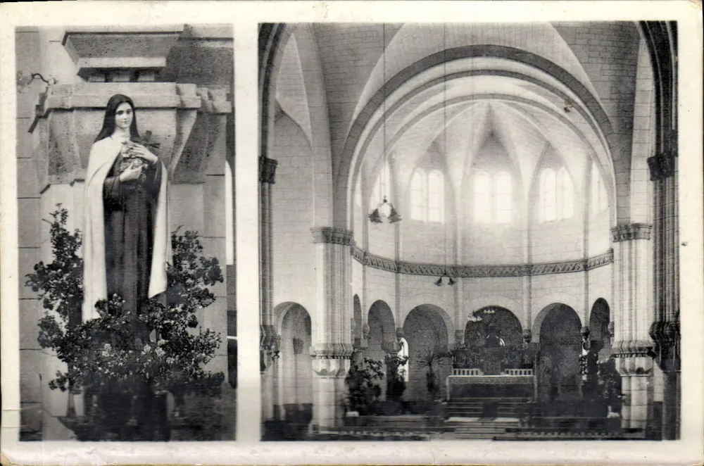 Yengeç Anne Heykeli — Bir kilisenin içi — Foto Lepararoux - Ön yüz