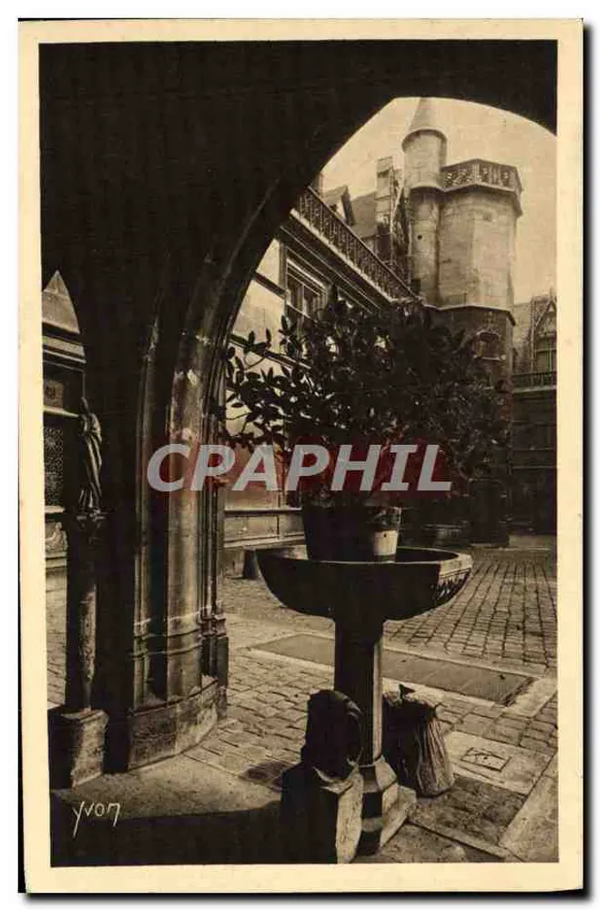 Eerste court van het Museum Cluny — Parijs — Edities van Kunst Yvon, n° 215 - Voorkant