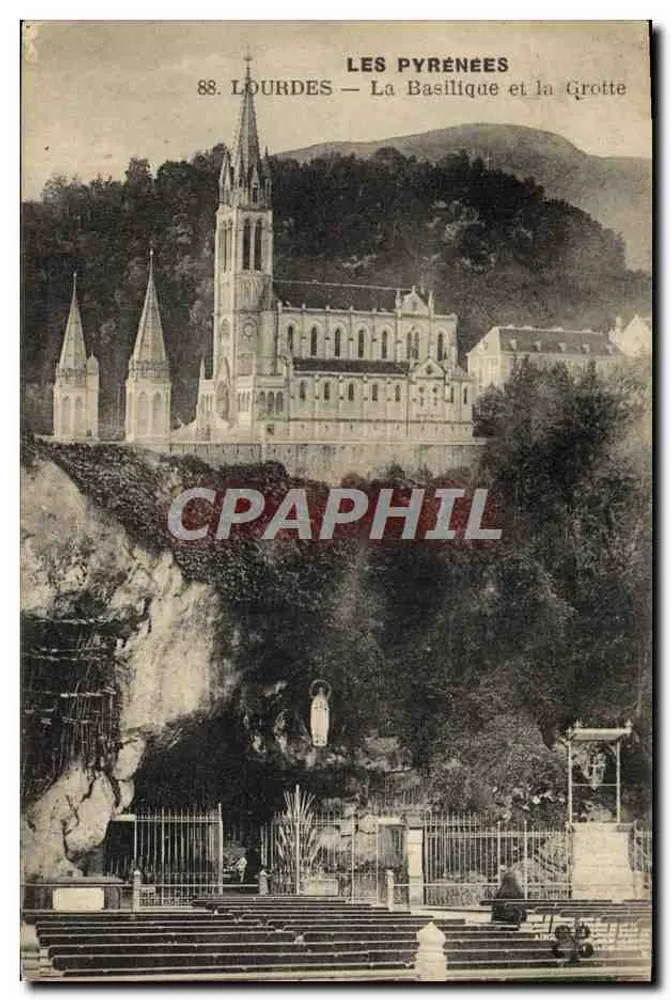 Lourdes — A Basílica e a Gruta — Os Pirineus - Frente