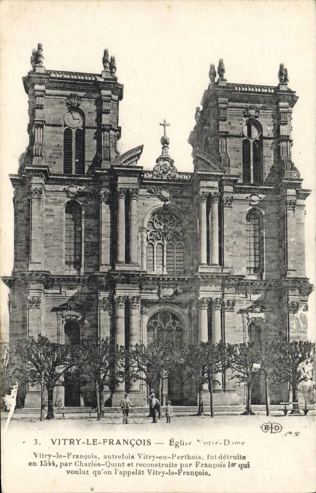 VITRY-LE-FRANÇOIS — Kirche Notre-Dame — Verlag E.P.D. Nr. 3 - Vorderseite