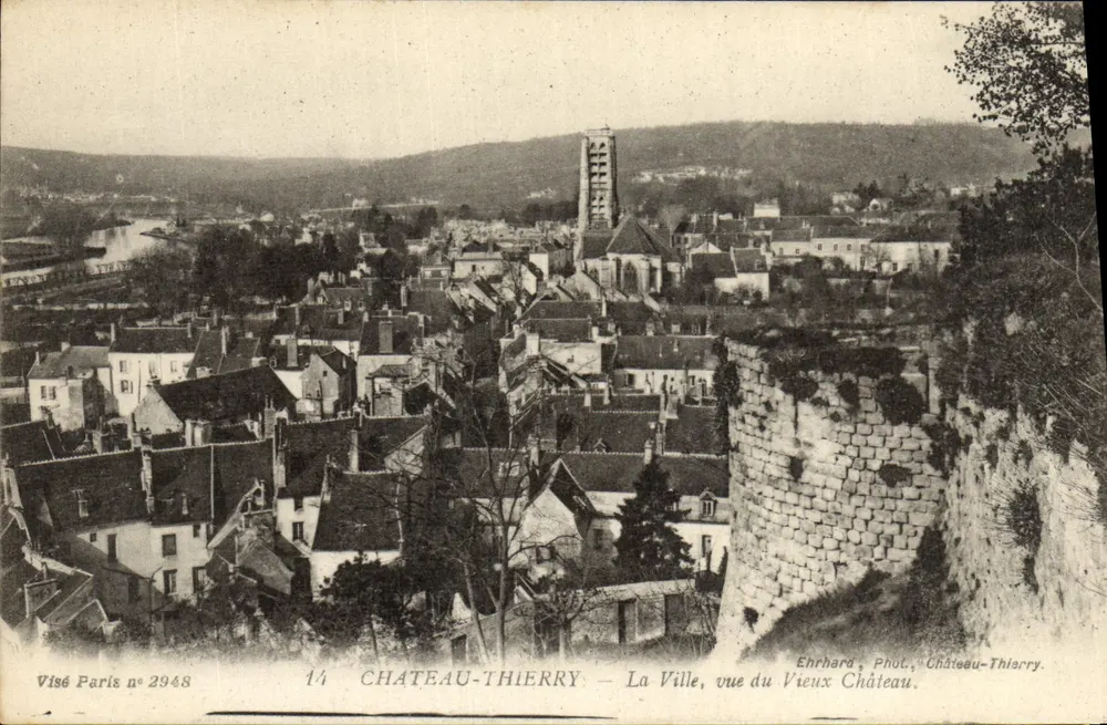 Château-Thierry — Die Stadt, Blick vom Alten Schloss — Ehrhard, Fot. Château-Thierry - Vorderseite