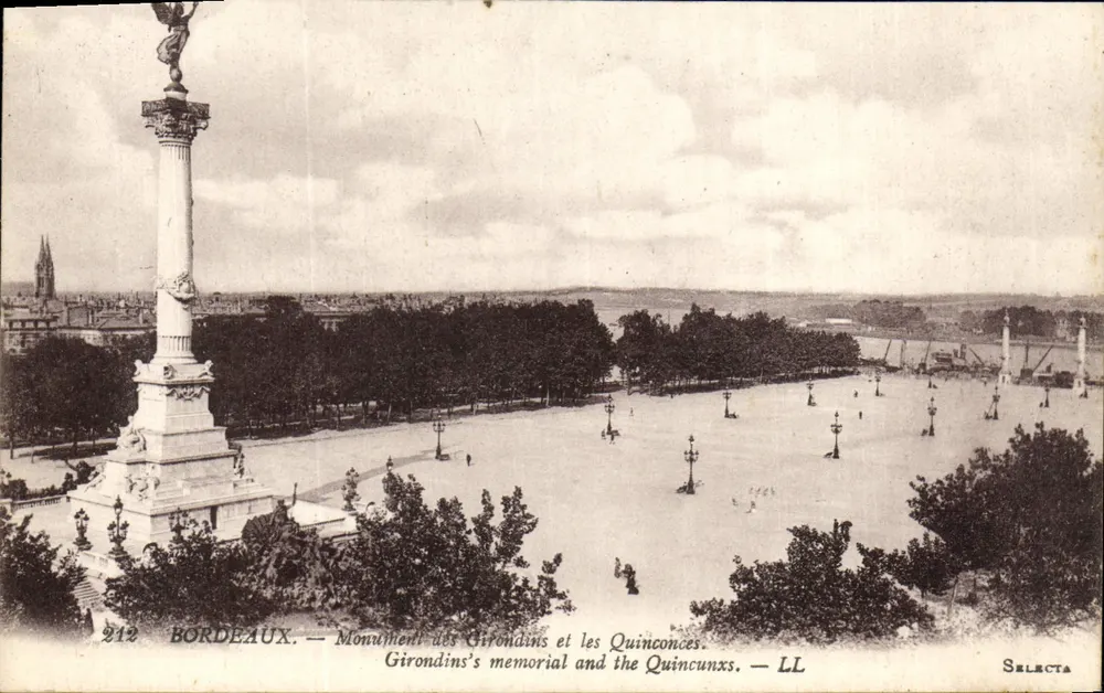 Bordeaux — Denkmal der Girondinen und die Quinconces — Selecta - Vorderseite