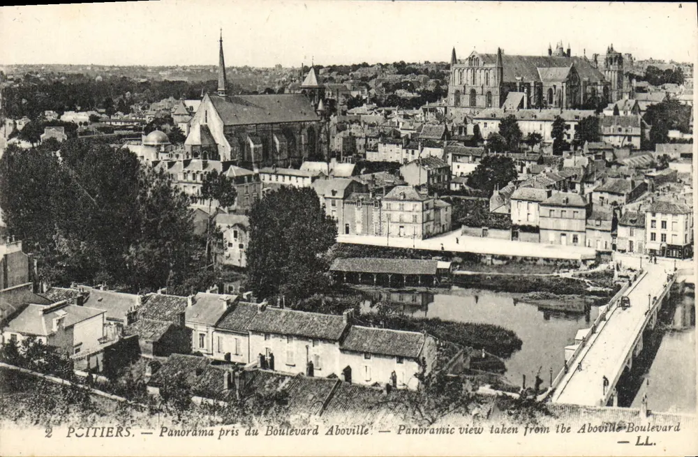Picitiers — Panorama vom Boulevard Aboville — LL. - Vorderseite