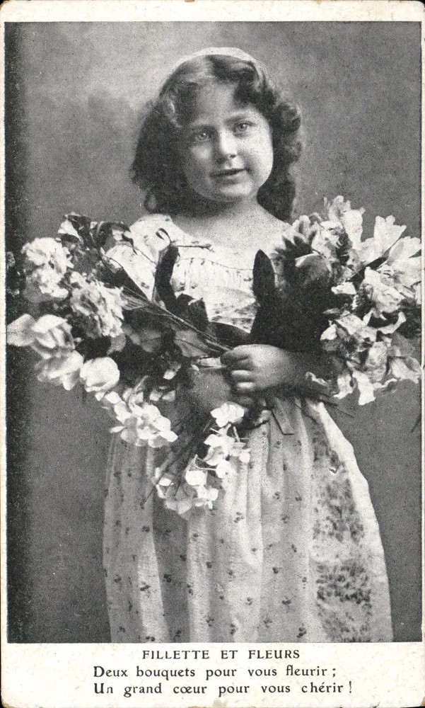 Menininha e flores — Dois buquês para você florescer; Um grande coração para você amar! — Editor não visível - Frente