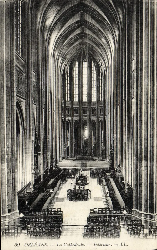 Orléans — A Catedral — Interior — LL. - Frente